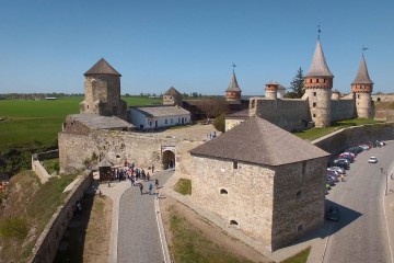 Благодійний фонд «Ми поруч» організував подорож до Кам'янця-Подільського людям із обмеженими фізичними можливостями  