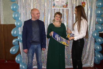 Помічники нардепа привітали освітян