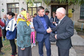 У Хмельницькому та Волочиському районах відбулися зустрічі з народним депутатом Сергієм Лабазюком